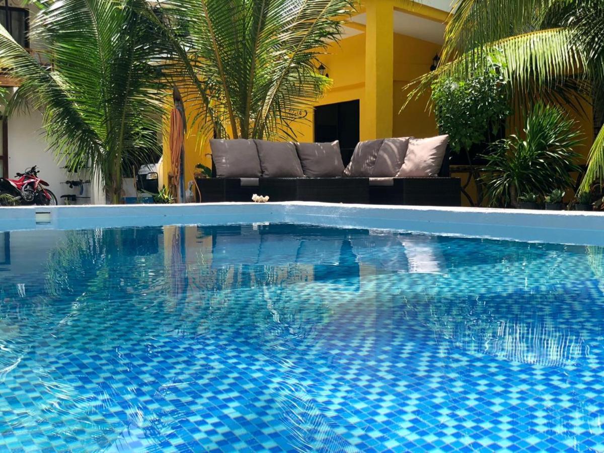 Apo Diver Beach Resort Сан-Хуан Екстер'єр фото