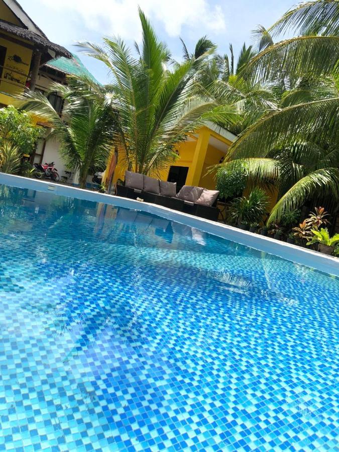 Apo Diver Beach Resort Сан-Хуан Екстер'єр фото