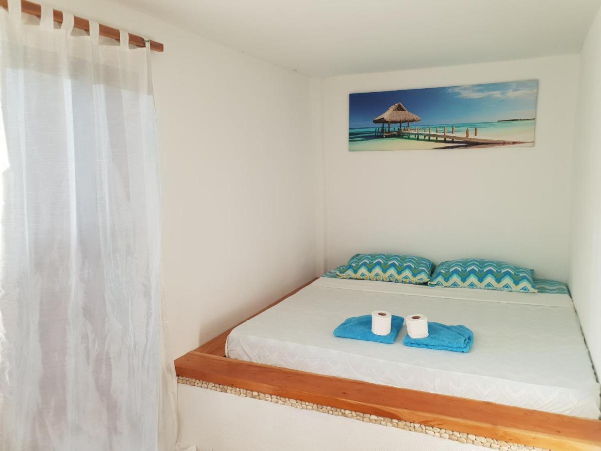 Apo Diver Beach Resort Сан-Хуан Екстер'єр фото