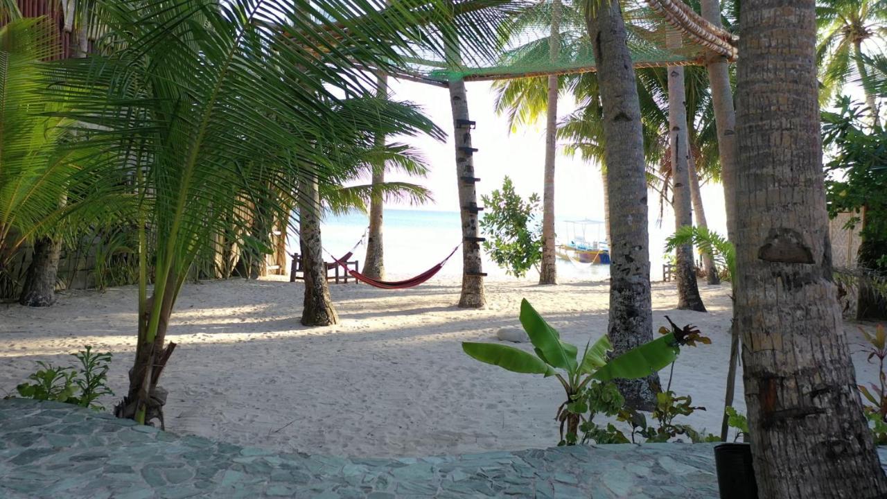 Apo Diver Beach Resort Сан-Хуан Екстер'єр фото