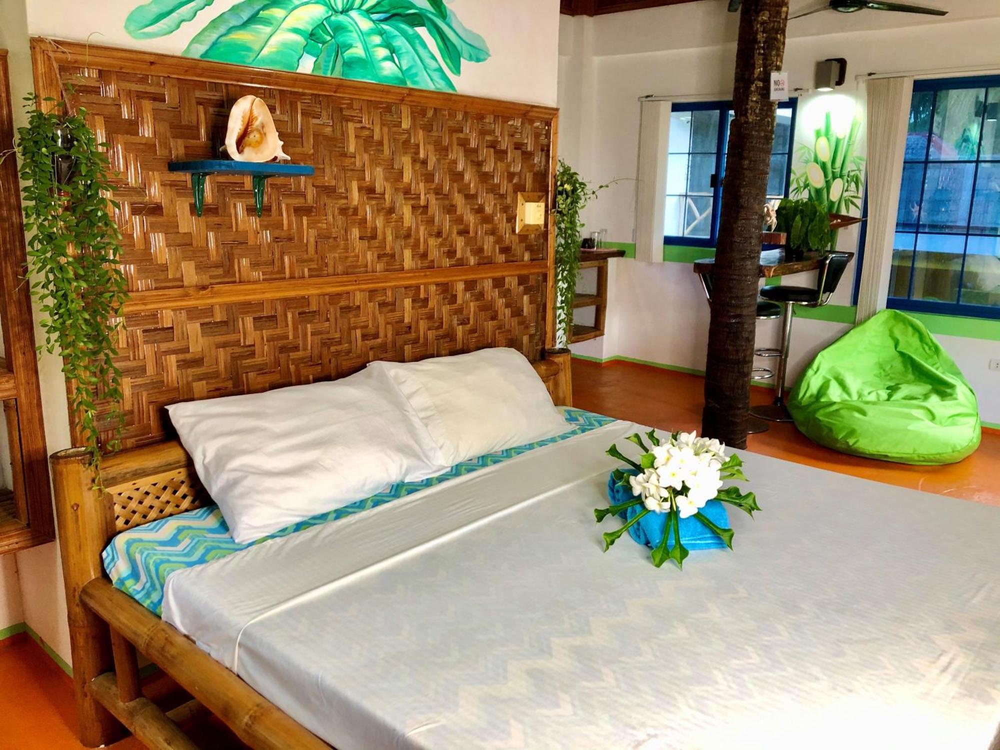 Apo Diver Beach Resort Сан-Хуан Номер фото