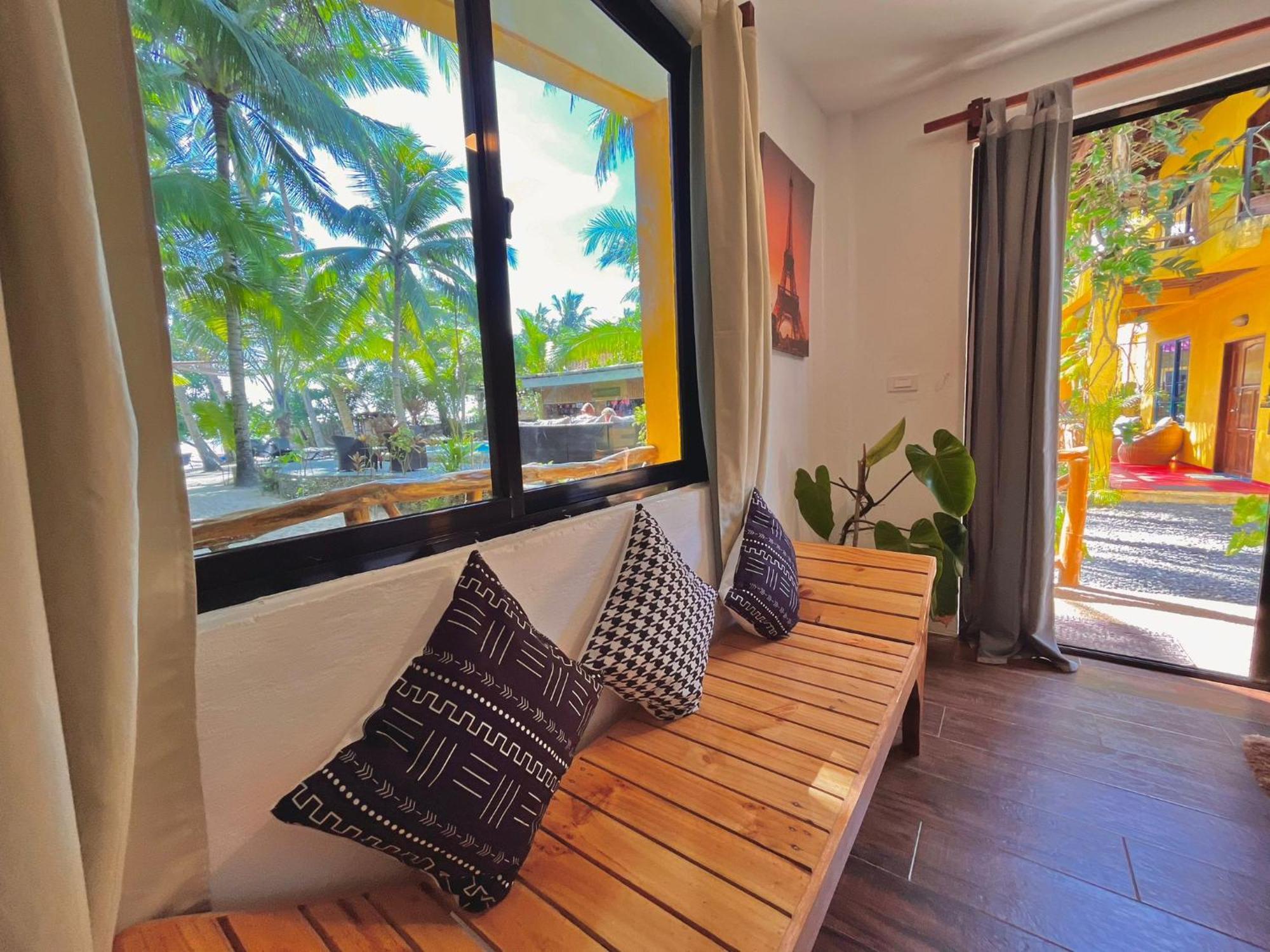 Apo Diver Beach Resort Сан-Хуан Екстер'єр фото
